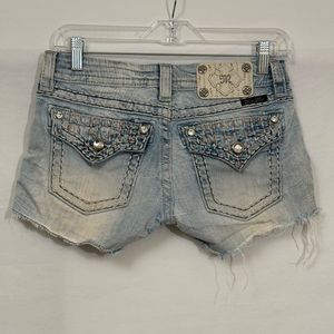 Miss Me denim shorts - size 26